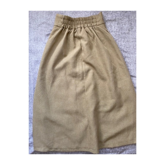 Beige linen maxi skirt - Picture 2 of 3
